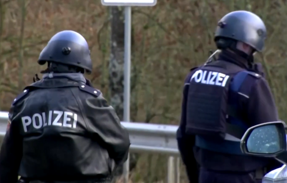 German police launch raids against Syrian trafficking ring
