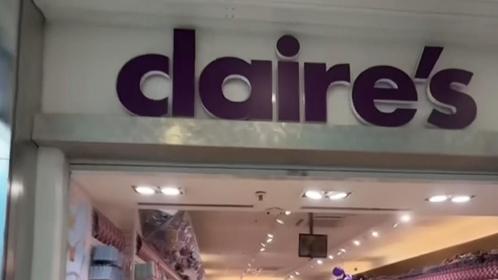 "Claire's shuts 154 shops, fires 1,300 in UK and Ireland