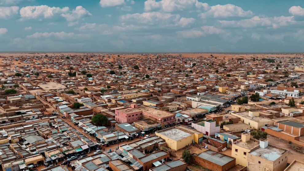 "France calls on nationals to leave Mali 'as soon as possible'