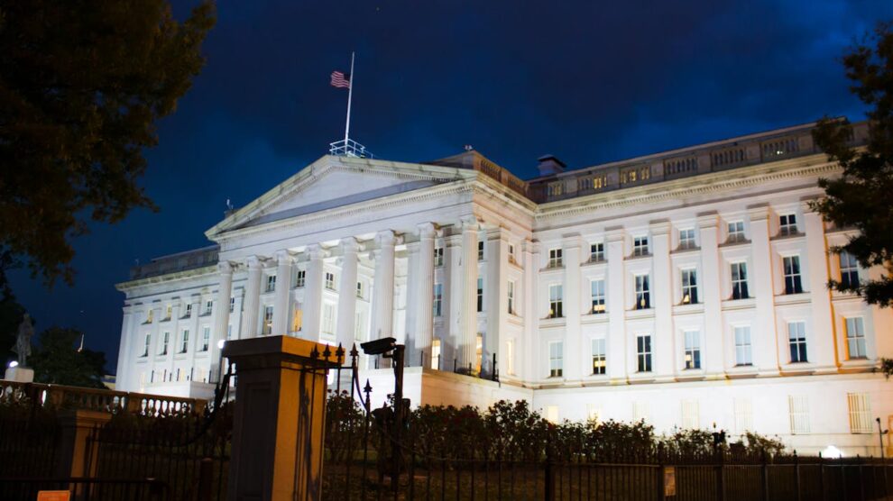 US Treasury yields fall on hopes of US-Iran accord