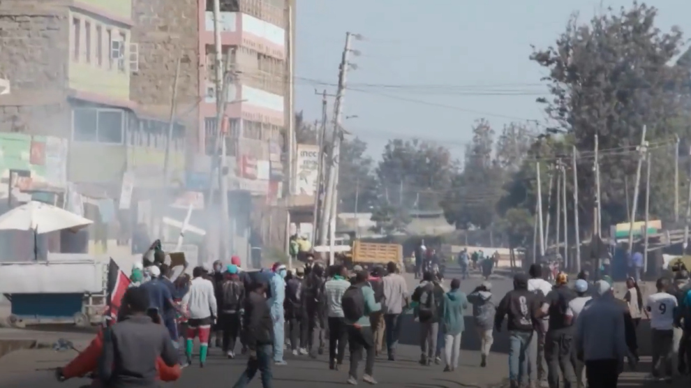 One shot as Kenyan protests at US Ebola centre turn violent