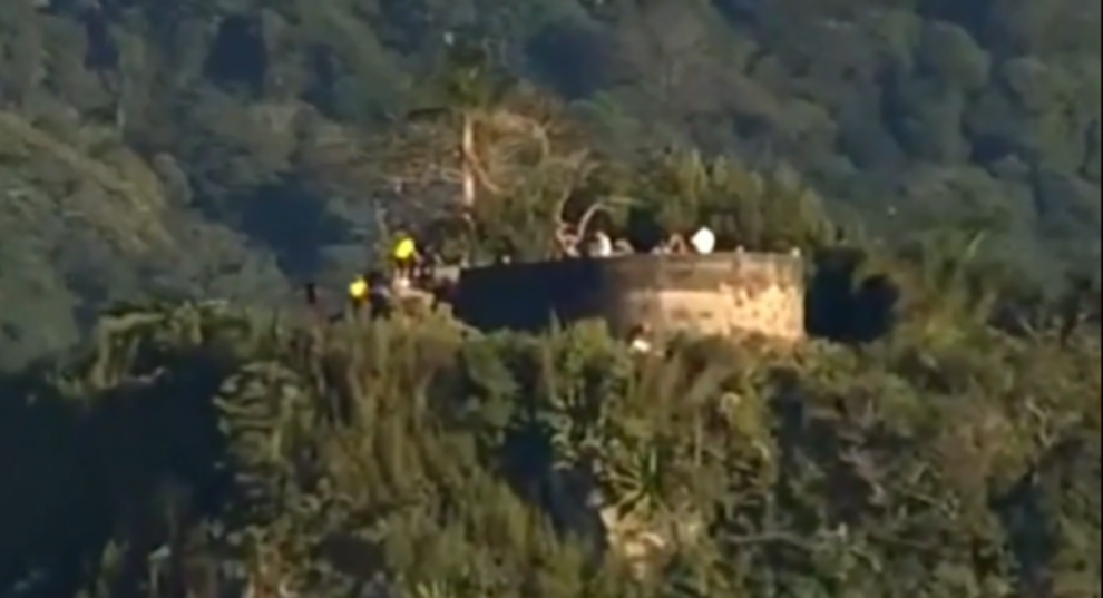 Shootout traps tourists at Rio sunrise lookout