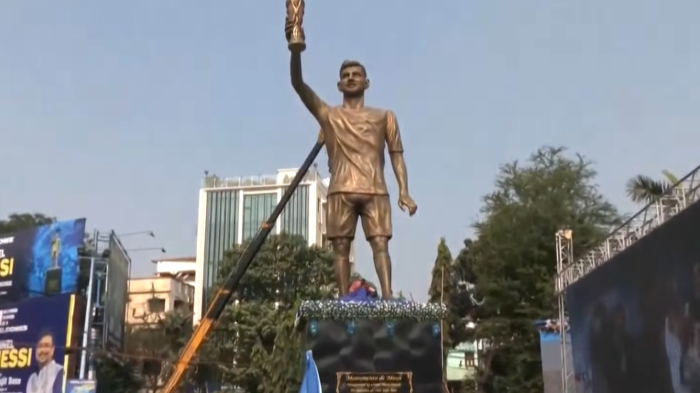 India takes down giant Messi statue over safety concerns