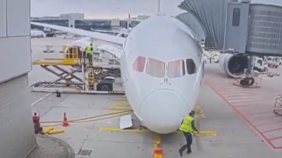 Lufthansa Boeing jet tips onto its nose at German airport