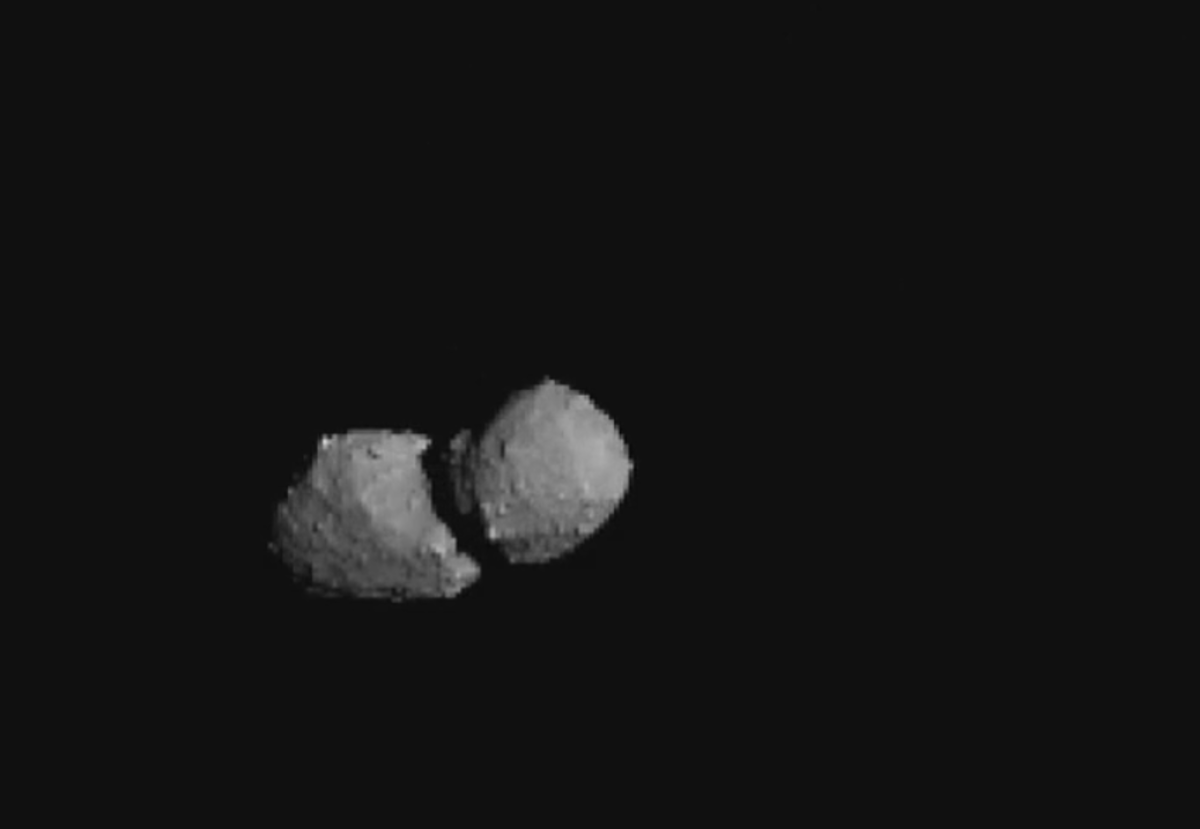 JAXA Hayabusa2 probe captures image of snowman-shaped asteroid Torifune