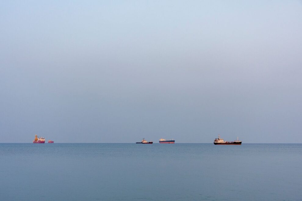 "Delhi urges halt to Indian seamen on Hormuz ships