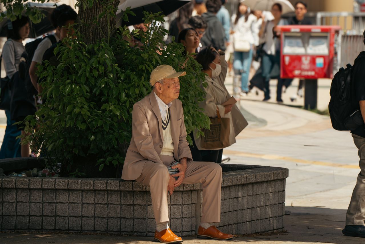 Japan centenarians top 100,000 for the first time