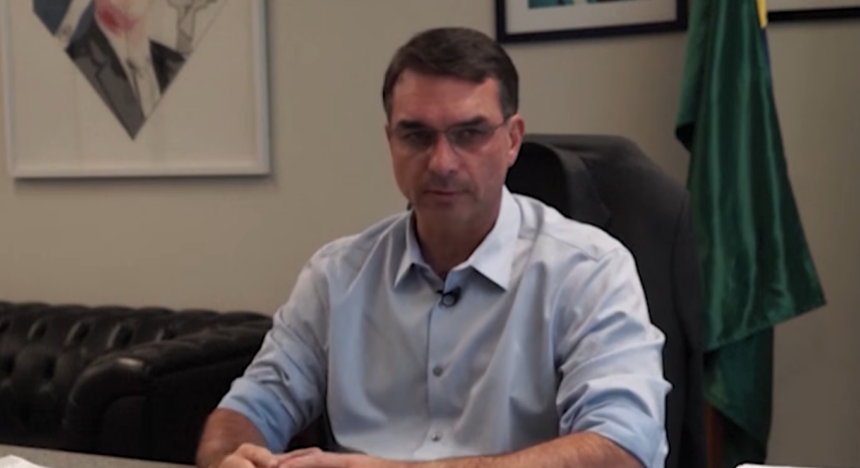 Flavio Bolsonaro passports revoked